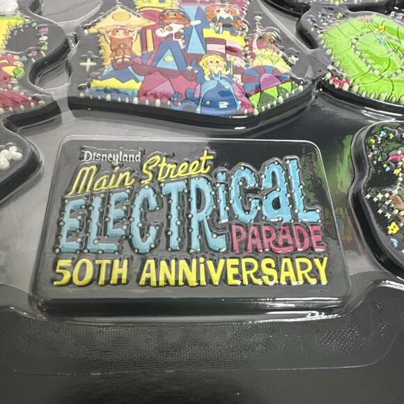Disney 2022 Main Street Electrical Parade 50th Spirit Jersey size M and Magnets - Picture 9 of 10